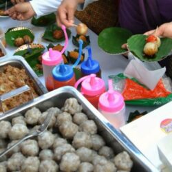 Usaha cilok kekinian