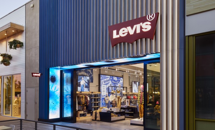 Vermak levis terdekat