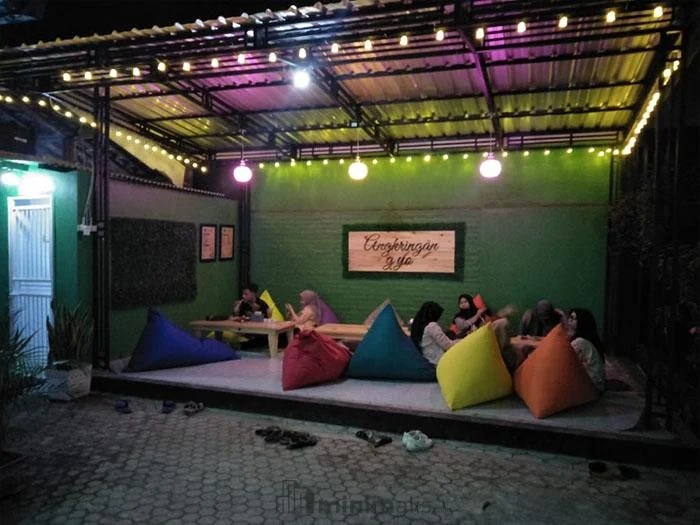 Konsep angkringan modern