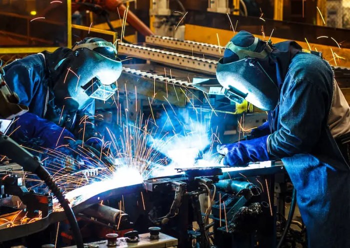 Welding workshop set fabrication projects structural weld safely hardrock fabricating